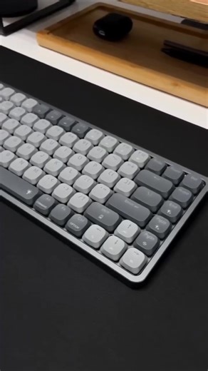 A low-key beautiful board ft Redragon Azure K652! Website link in the comment. | Vibe Gaming