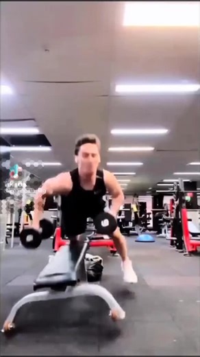 T.A.P || Photography & Videography on Instagram: "If you’ve been thinking about it…This is your sign😉 Lock in your spot at TAP Academy📸 #taiwoadelakunphotography #photographersinibadan #explore"