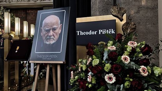 Poslední rozloučení s výtvarníkem Theodorem Pištěkem
