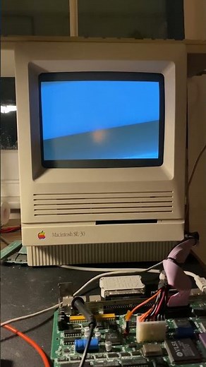 Macintosh SE/30 unusual sad chime