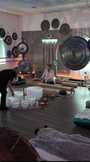 Christine Yoga Teacher on Instagram: "A tiny snippet of me and my partner Niamh. As part of our training at @revivalharmony we did an impromptu sound bath, I stuck to what I knew in the beginning and opened with a chant and the shruti, then we just went for it ! It was really nice to work in pairs ! Our students gave us great feedback too. Now to start my case studies 🙌 #soundhealingireland #soundbathmeditation #soundbath"