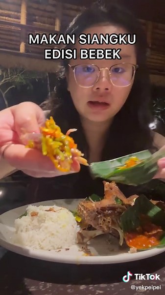 Cat Eating Duck - Funny Animal Video