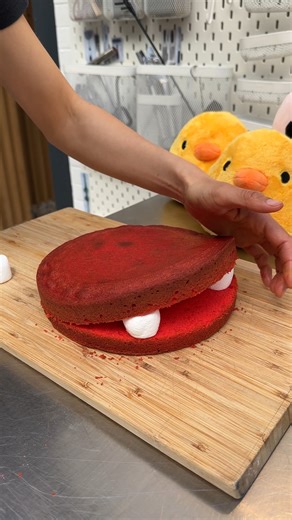 Red Velvet Hippo Cake! Hippo-sized sweet tooth 🦛🍰 | Chefclub Network