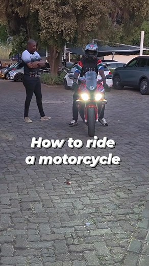 23 reactions | How to ride a motorcycle. Riding tutorial #motorcycle #tutorial #fblifestyle | Nkosi Tau | Facebook