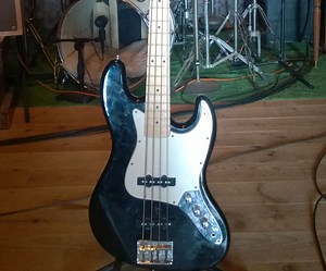 Replacing a Jazz Bass Neck