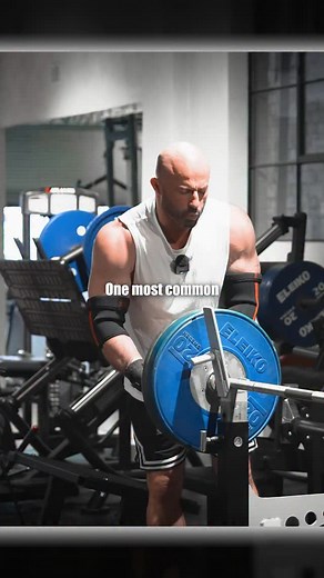 Let’s talk training splits! A common theme that I see with most gym goers is the Push / Pull / Legs split. This is either a 3 day per week program or in some cases people repeat this twice over the week making it a 6 day training week. Does this work? Of course it does, but in my opinion, splitting up your upper push day from your upper pull day just seems like a waste of time. My alternative is a 4 day - Upper / Lower / Upper / Lower split. On the upper body days I do push AND pull together and