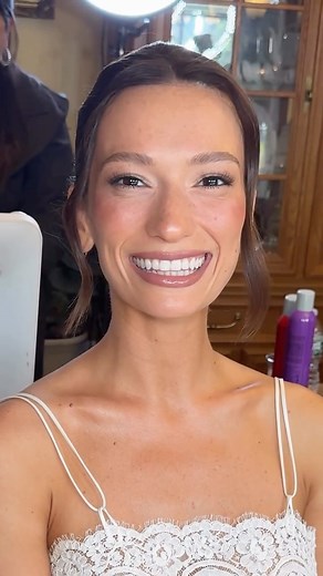 RI & Boston Makeup Artist | Jennifer Viveiros | It’s been a minute since a Hyper Natural bride has graced my feed, and my bride Gabby fit the bill perfectly! If you have Sofia... | Instagram