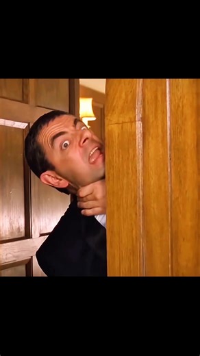 'Mr Bean fights the thief'| Johnny English edit - Matadora| #shorts #movieedits