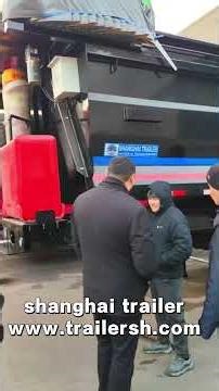 A customer,with whom we've cooperated for three years,returned to the factory to confirm a new order