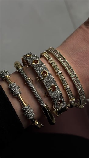 Lüks hissi 😉✨ Tüm modellerimize profilimizde bulunun Shopier mağazamızdan ulaşabilirsiniz ☺️ Güvenli alışveriş için Trendyol mağazamızı kullanabilirsiniz . . Ve hızlı sipariş oluşturmak için Whatsapp destek hattımız profilimizde bir tık uzağınızda 🚀 Whatsapp iletişim : 0552 163 91 06 📞 . . .