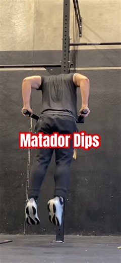 Matador Dips #wod #crossfit #crossfitexercises
