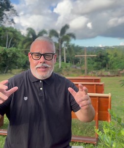 Fernand Reyes, El Doctor Radio desde Musa Morada como mi Portavoz para informales de nosotros, mientras viajamos a Texas. 🎹 🙏🏽 Gracias por sus Oraciones para la Pastora Angie… 🙌🏽 Att, Richie | Richie Ray