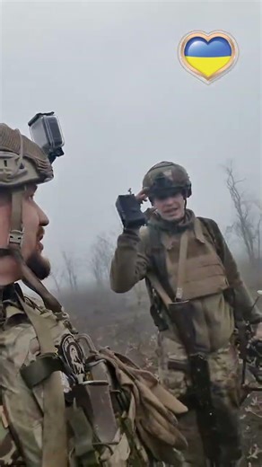 Найкращі грибники 💪 Пакети закінчилися, тягнемо в руках дрони.