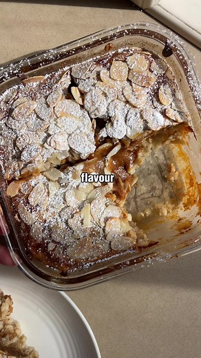 Healthy Almond Croissant Baked Oats Recipe | Meal Prep Breakfast