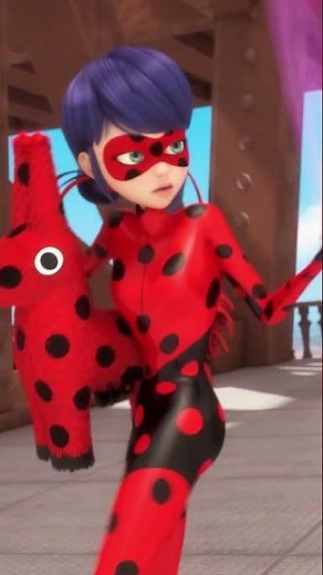 Miraculous | Un ennemi invisible | Disney Channel BE