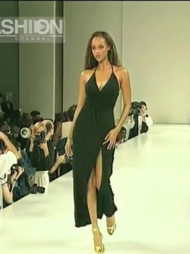 Tyra Banks Modeling for Michael Kors Spring Summer 1995