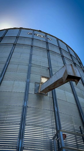 Looking for a trailer that’s built to work as hard as you do? 💪 The Liberty LU10KC5 10K Tandem-Axle Utility Trailer delivers the durability and performance you can count on — whether you're hauling equipment, materials, or weekend toys. ✅ Heavy-duty channel-iron frame and tubular uprights ✅ Diamond plate fenders for extra strength and style ✅ Premium Dexter Axles for smooth, reliable towing ✅ Spring-assisted split rampgate for easy loading and unloading Stop by [Dealership Name] today and see t