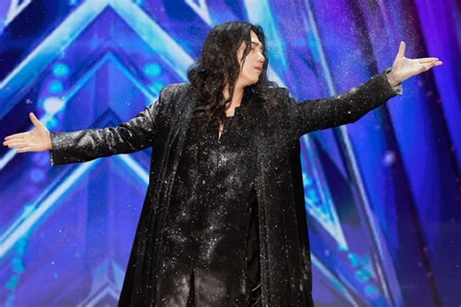 Magician Manipulates Sand in 'AGT' Early Release Audition