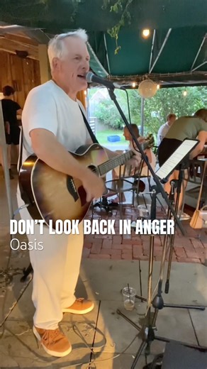 “Don't Look Back in Anger” (Oasis cover) #acousticcover #oasis #oasisfans #90smusic #noelgallagher