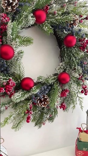 🎄✨ Transform your home into a Winter Wonderland with the TOKCARE 24 Inch Pre-Lit Christmas Wreath!