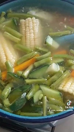 caldo de pollo
