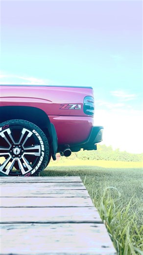 Revving the Neighbor Hater exhaust #blackwidow #chopacabra #fyp #silverado #nbs