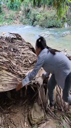 3.2M views · 12K reactions | The house collap #fyp #reelsfacebook #singlemom #building #reels | Harvest fruits | Facebook