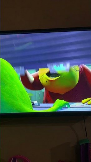 Mike wazowski gets his fingers crushed