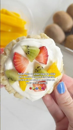 Individual Fruit Pizza Sugar Cookies 🍓🥭🥝 #baking #cookies #foodies