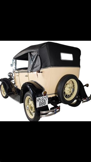FORD MODÈLE A – ANNÉE 1932 – ÉTAT D’ORIGINE À vendre : Ford Modèle A, année 1932 Véhicule de collection emblématique du constructeur américain Ford • Modèle : Ford Modèle A • Année : 1932 • Kilométrage : 0 km (indiqué) • État : état d’origine • Production : 1927 – 1932 La Ford A est le deuxième grand succès de Ford après la Ford T. Produite pour la première fois le 20 octobre 1927 et commercialisée dès le 2 décembre, elle marque une étape majeure dans l’histoire de l’automobile. Au fil des année