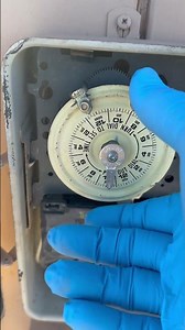 How to reset your swimming pool time Intermatic time clock. #diypool #pooltips #poolcare
