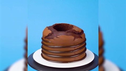 Satisfying Cake: Chocolate Raspberry & Gravity-Defying KitKat Bites 🍫🍓✨