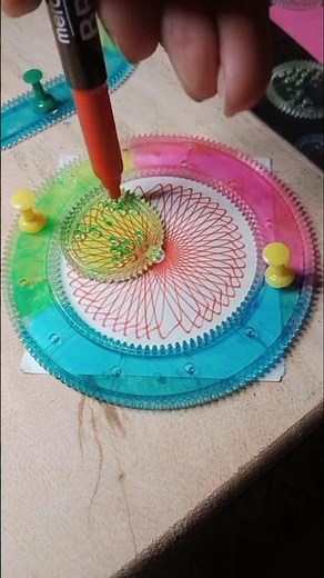Mind-blowing spirograph patterns #spirograph