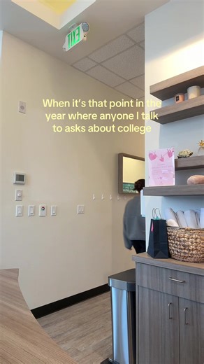 Navigating Second Semester of College: Tips and Insights