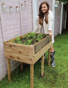 How to make a raised garden bed with legs!