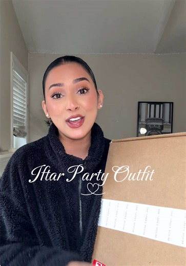 How do we like it? This is my second outfit from @The Saree Room love their quality! #unboxing #iftar #outfit