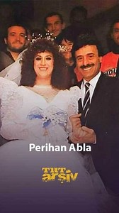 TRT Arşiv on Instagram: "“Çocuğum gibi geliyor Perihan Abla dizisi” Küçük büyük herkesin dostu Perihan Abla’yı Perran Kutman’dan dinliyoruz. 😊 "Perihan Abla" trtizle.com’da. https://www.trtizle.com/trtarsiv/perihan-abla #TRTArşiv #trt #perrankutman #perihanabla #haldundormen #şevketaltuğ #dizi #arşiv #nostalji #1987"
