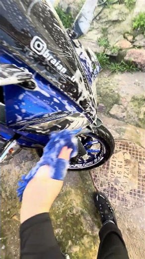 Cleaning my YZF r125. #yzfr125
