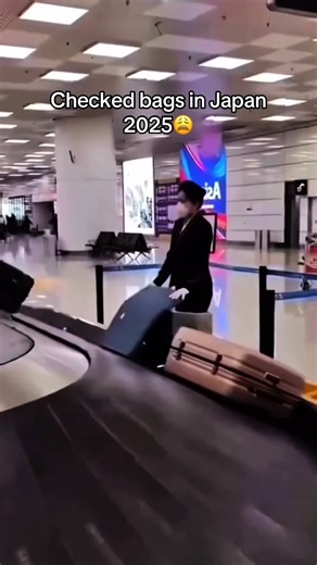 I could literally kiss the pilot who showed me this bag🤩✈️ #usa #travel #traveling