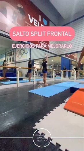 SALTO SPLIT FRONTAL: Ejercicios para mejorarlo ➡️ Este es uno de los contenidos que encontrarás en LAS GRABACIONES DE MI CAPACITACIÓN DE DANZA APLICADA A GIMNASIA ARTÍSTICA FEMENINA. 💡Además, aprenderás cómo planificar clases de danza aplicada a gimnasia artística femenina, metodologías para saltos y giros, ejercicios de flexibilidad y fortalecimiento de pies, terminología de danza en gimnasia y muchos contenidos más❗️ Con tu pago obtendrás: 💻 Acceso a grabaciones de mi Capacitación Internacio