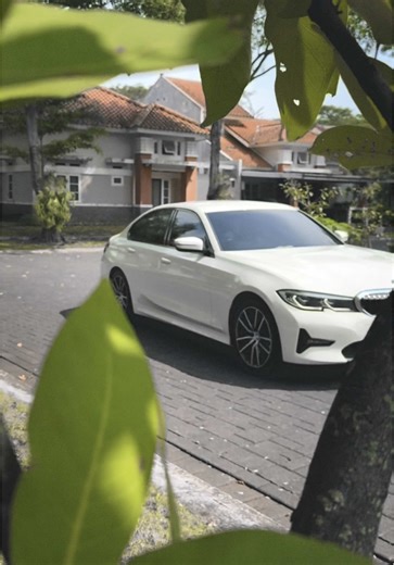 Let this Saturday be a time of reflection, rest, and a little bit of fun. . This BMW #G20 is up #forsale @genesiscarsindonesia . Contact us !! 👌 . #genesiscarsindonesia