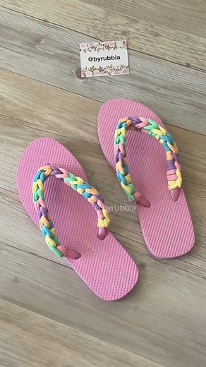 Rubbia on Instagram: "Turn £1 flip flops into fun holiday footwear in minutes! Just grab some colourful hair bands and give your sandals a cute, cost-free makeover. Perfect for beach days, poolside lounging, or just adding a pop of colour to your summer step! #fyp #flipflops #fashionable #trendy #holidays #holiday #summer #diy #hacks #ideas #tutorial #byrubbia #instareels #instafashion #budgetfriendly #style #holidaytime #vacations #primark"