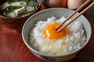 Yuk Kenalan dengan Sarapan Asal Negara Jepang Satu Ini Yaitu Tamago Kake Gohan - Sonora.id