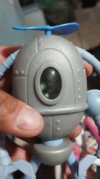 He managed to find the missing piece of this SpongeBob SquarePants figure! #collecting #treasureh...