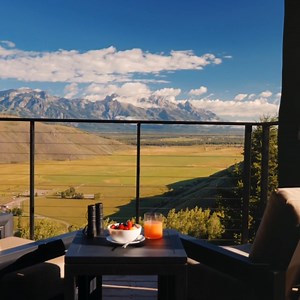 A serene hotel exclusively for adults in Jackson Hole. Ideally located for exploring the vibrant local scene as well as the iconic landscapes of Grand Teton and Yellowstone National Parks, our hotel invites guests to experience adventure and discovery, all while enjoying breathtaking views of the magnificent Teton Range. | Hotel Yellowstone at Jackson Hole