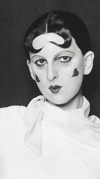 BTS from the "Des Apologies" cover shoot! I vlog for you, my beauties 😋