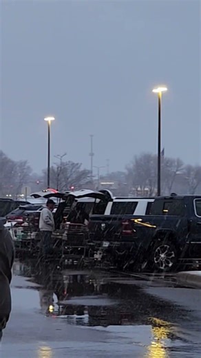 St Cloud, MN: Light Snow Falling during 1-2 April 2026 Winter Storm