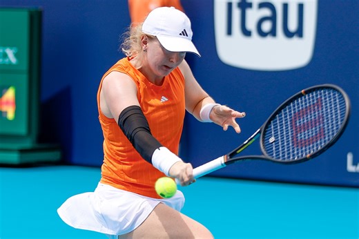 Francesca Jones bests Venus Williams in two tight sets in Miami opener