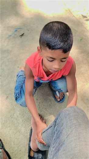 অসহায় ছেলের বন্ধুত দেখুন 💔❤️‍🩹🥺 #emotional #islamicvideo #ইসলামিক_ভিডিও #shorts #education