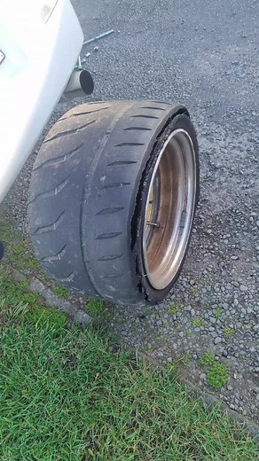 I probably should've brought an extra wheel 😅🤦‍♂️ #Nissan #350z #Turbo #boosted #cartok